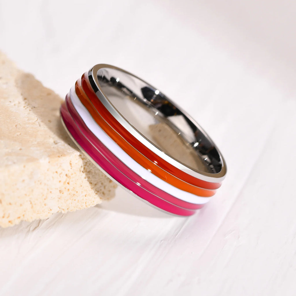 Pride Ring i Rustfritt Stål med Regnbuestripe