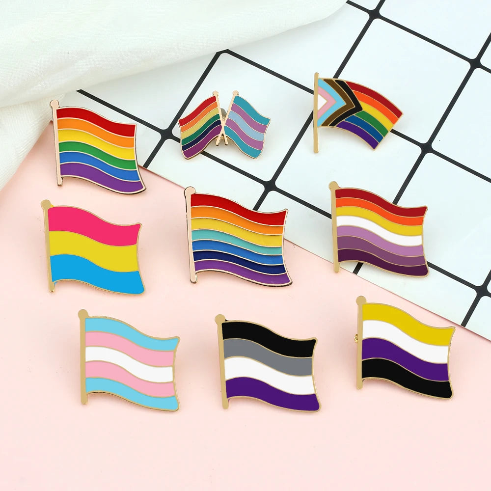 Inkluderende Pride Emaljepin (Progress, Trans, Bi, Asexuell)