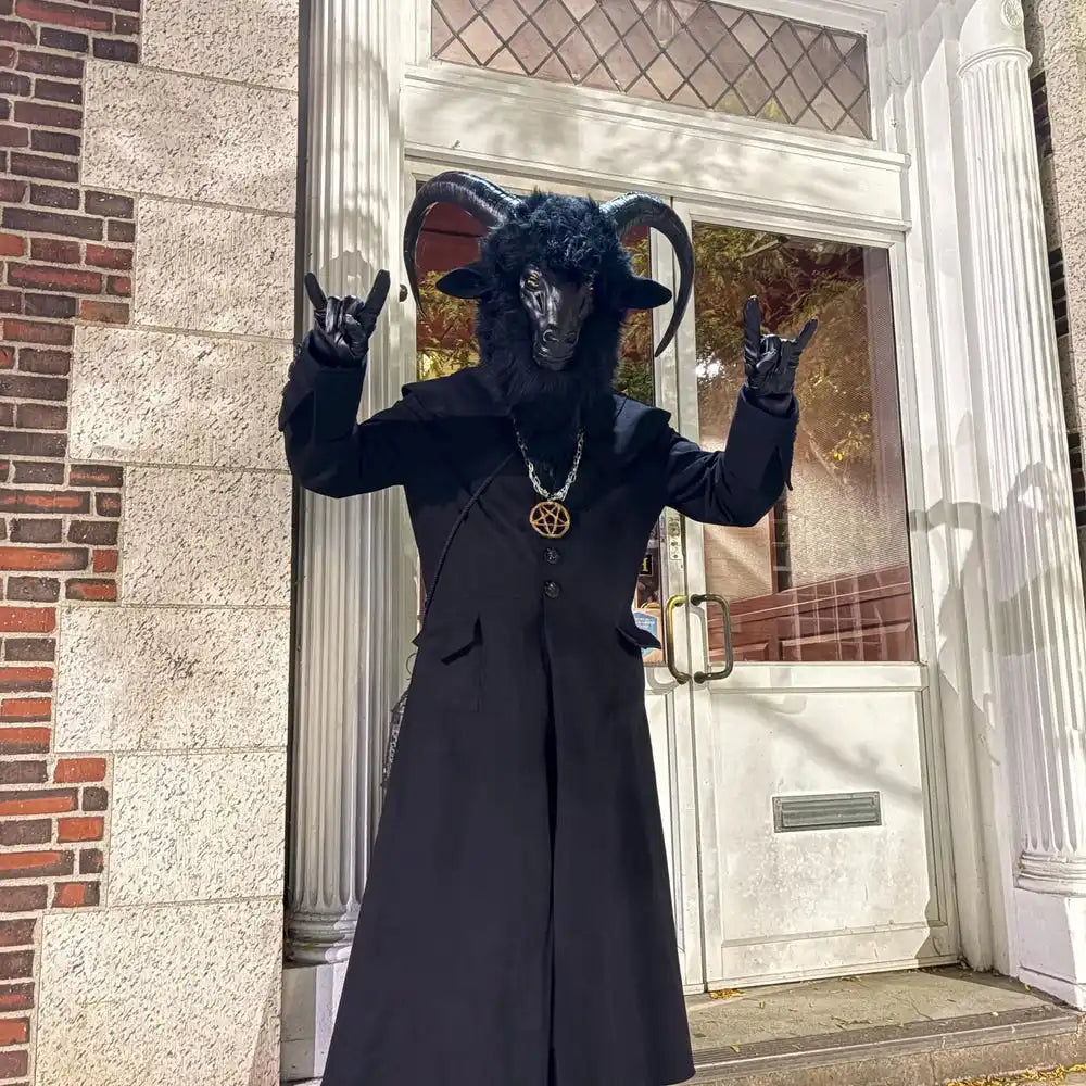 Svart Geit / Black Phillip Lateksmaske med Horn