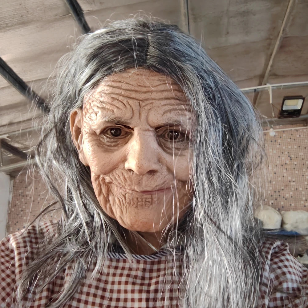 Realistisk Bestemor Lateksmaske med Bevegelig Munn og Grått Hår