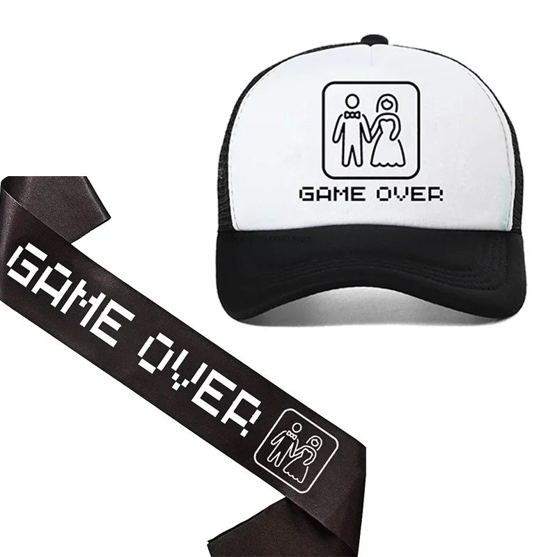 Groom To Be & 'Game Over' Caps og Satengbånd