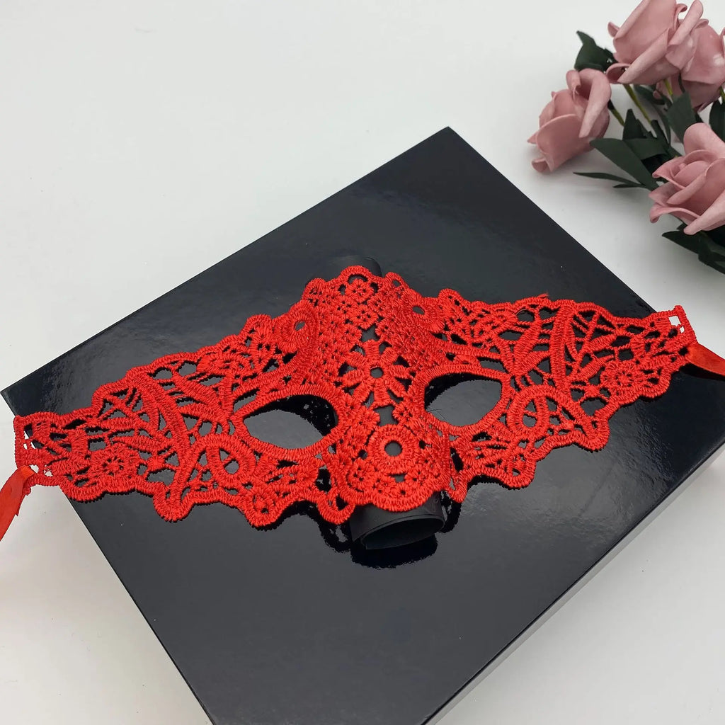 Elegante Blondemaske til Maskerade