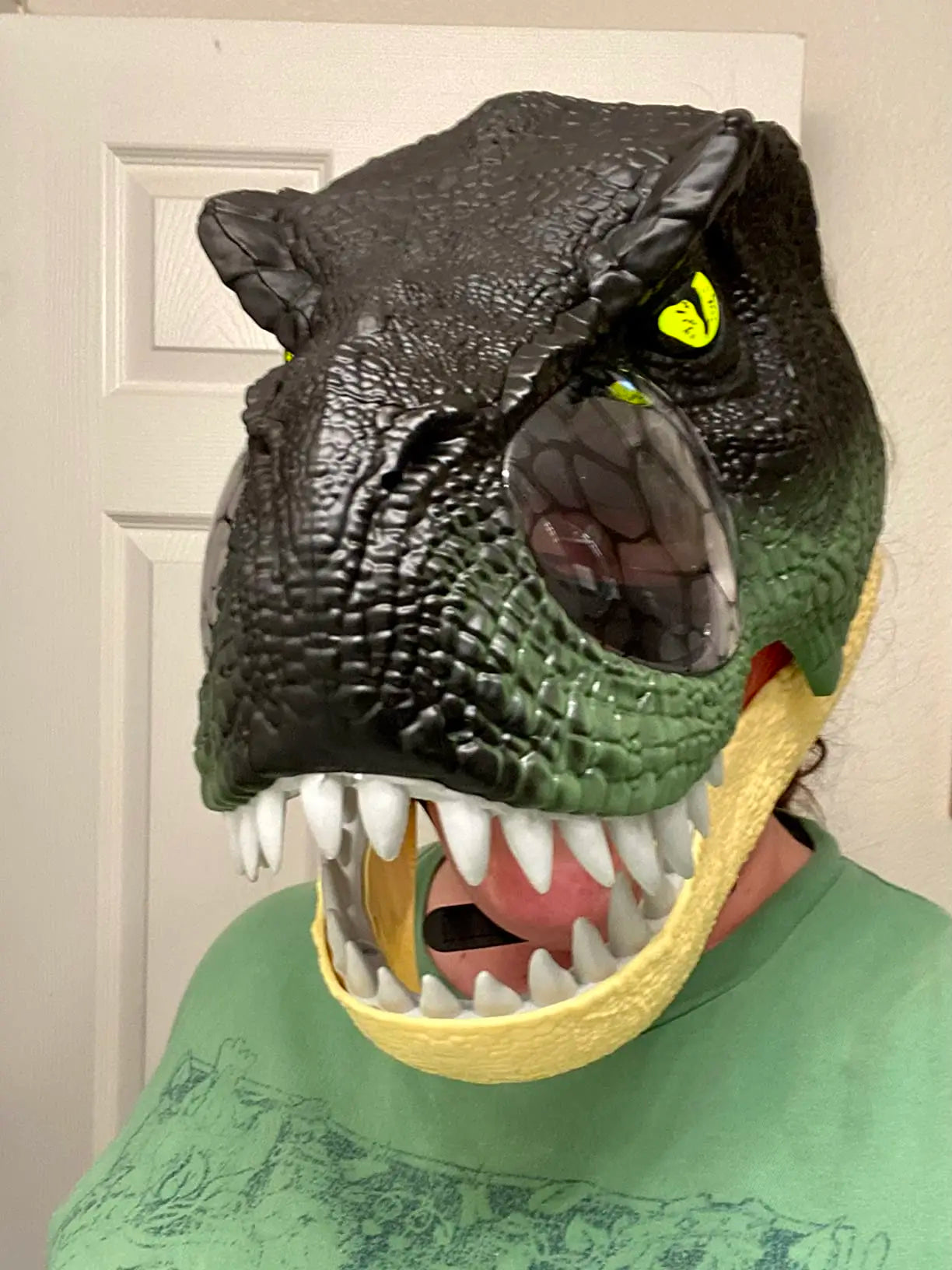 T-Rex Dinosaurus Lateksmaske med LED-øyne og Lyd