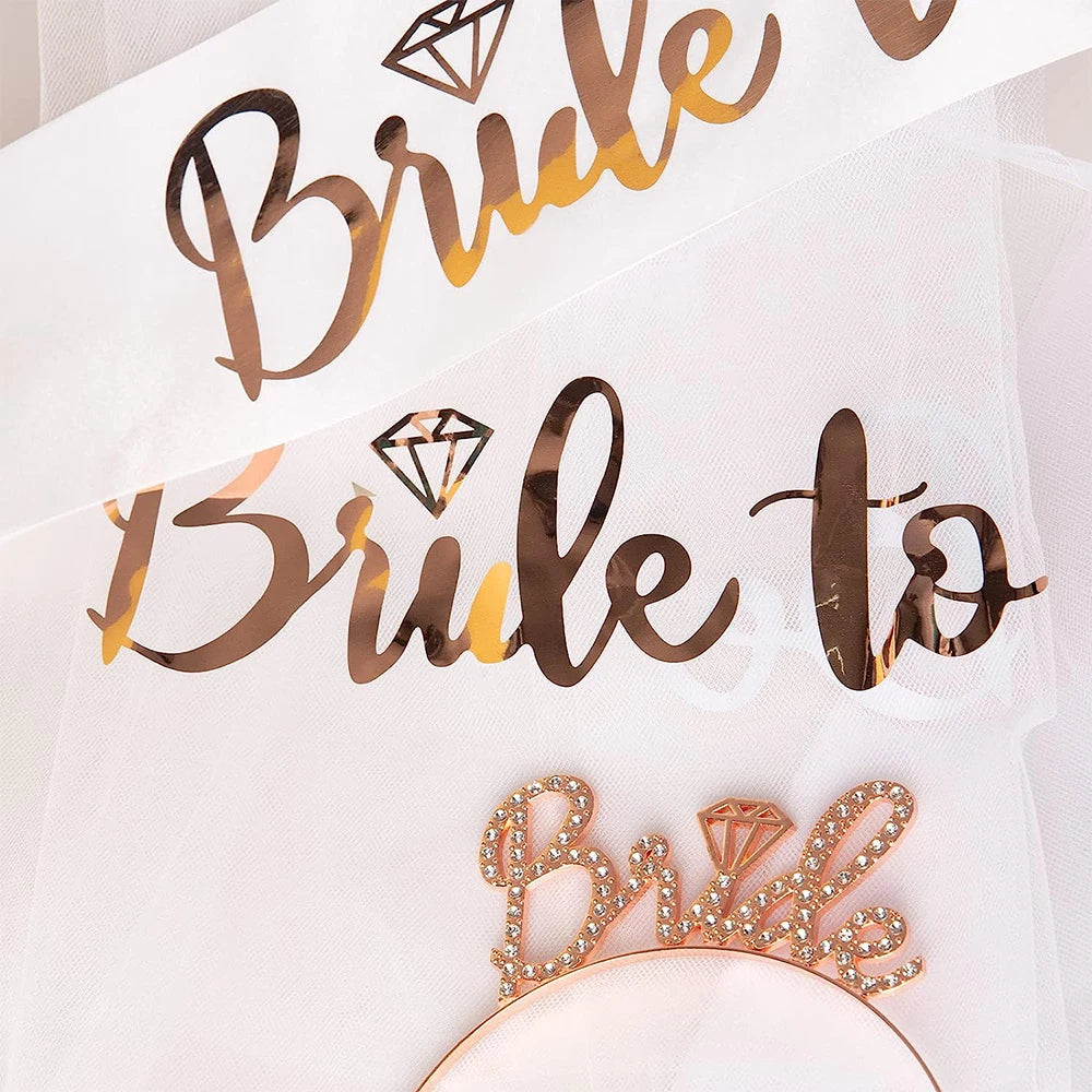 Bride To Be Sett – Bånd, Slør og Hjertesolbriller