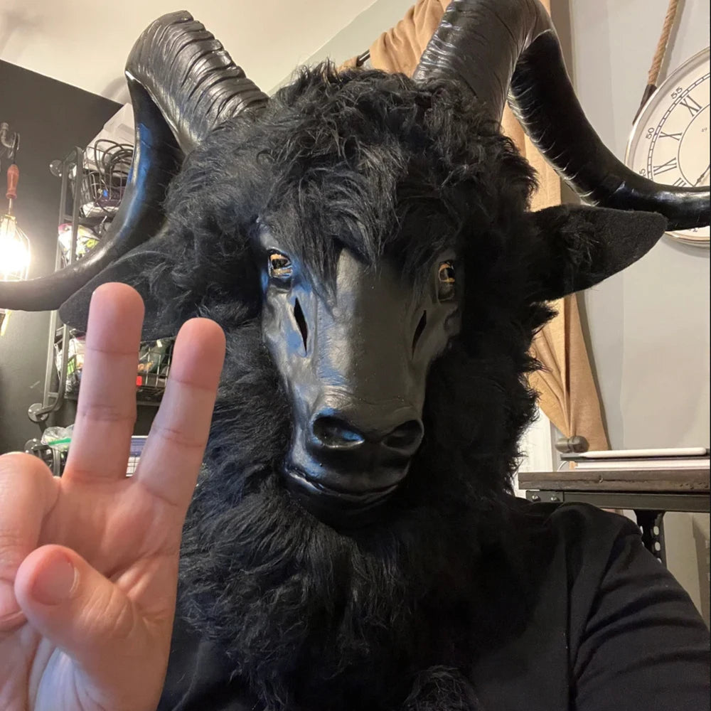 Svart Geit / Black Phillip Lateksmaske med Horn
