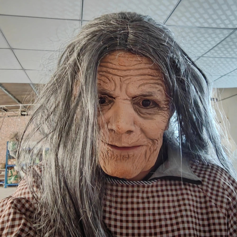 Realistisk Bestemor Lateksmaske med Bevegelig Munn og Grått Hår