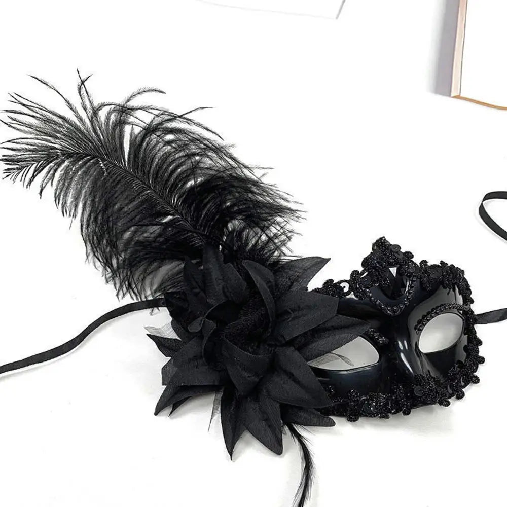 Charmig Fjær- & Blondemaske for Prinsesseball